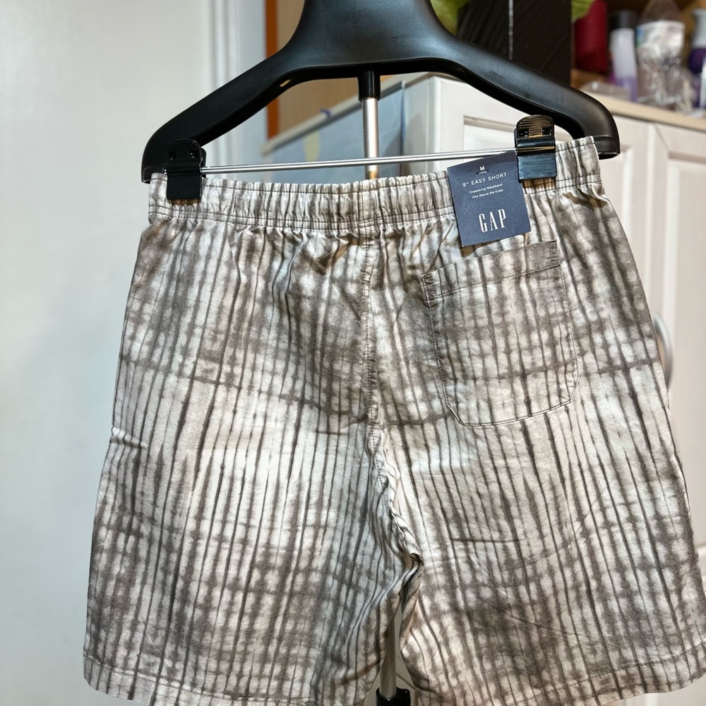 GAP Gray Tie-Dye Stripe Elastic Waist Shorts